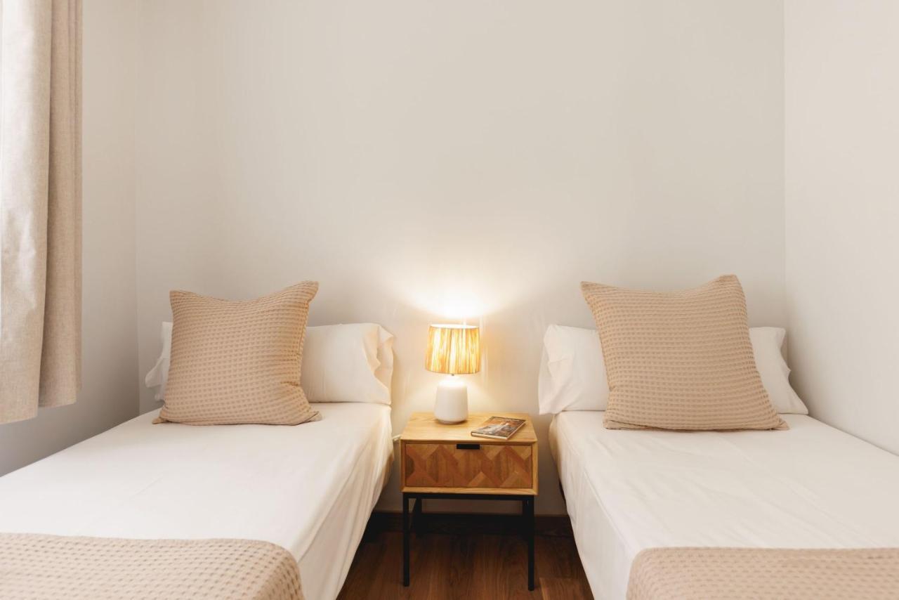 Bravissimo Figuerola, Spacious 3-Bedroom Apartment Χιρόνα Εξωτερικό φωτογραφία